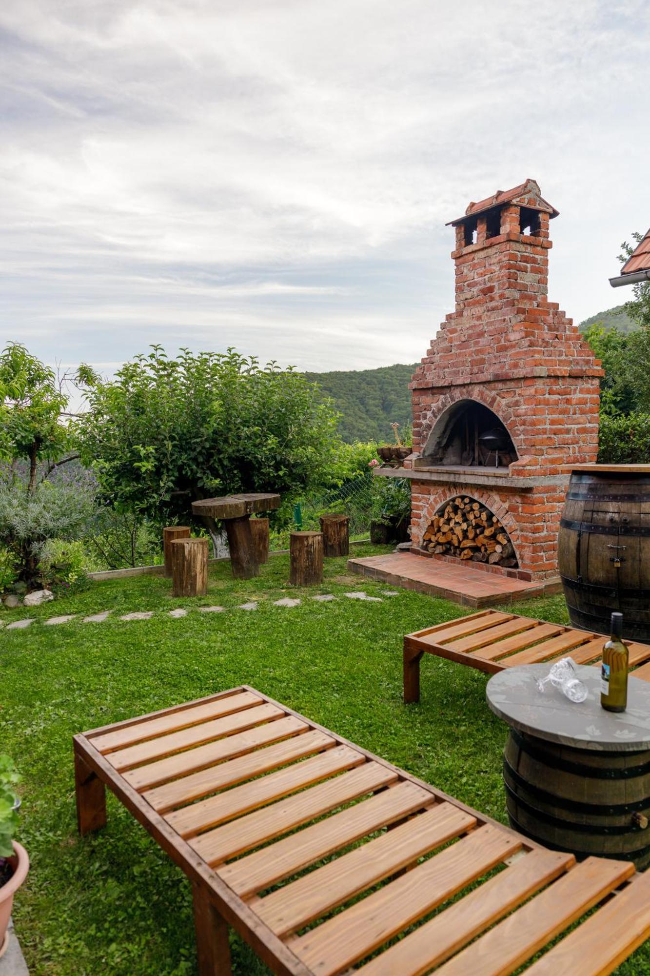 Villa Kuca Za Odmor Poljanica Okicka à Jastrebarsko Extérieur photo