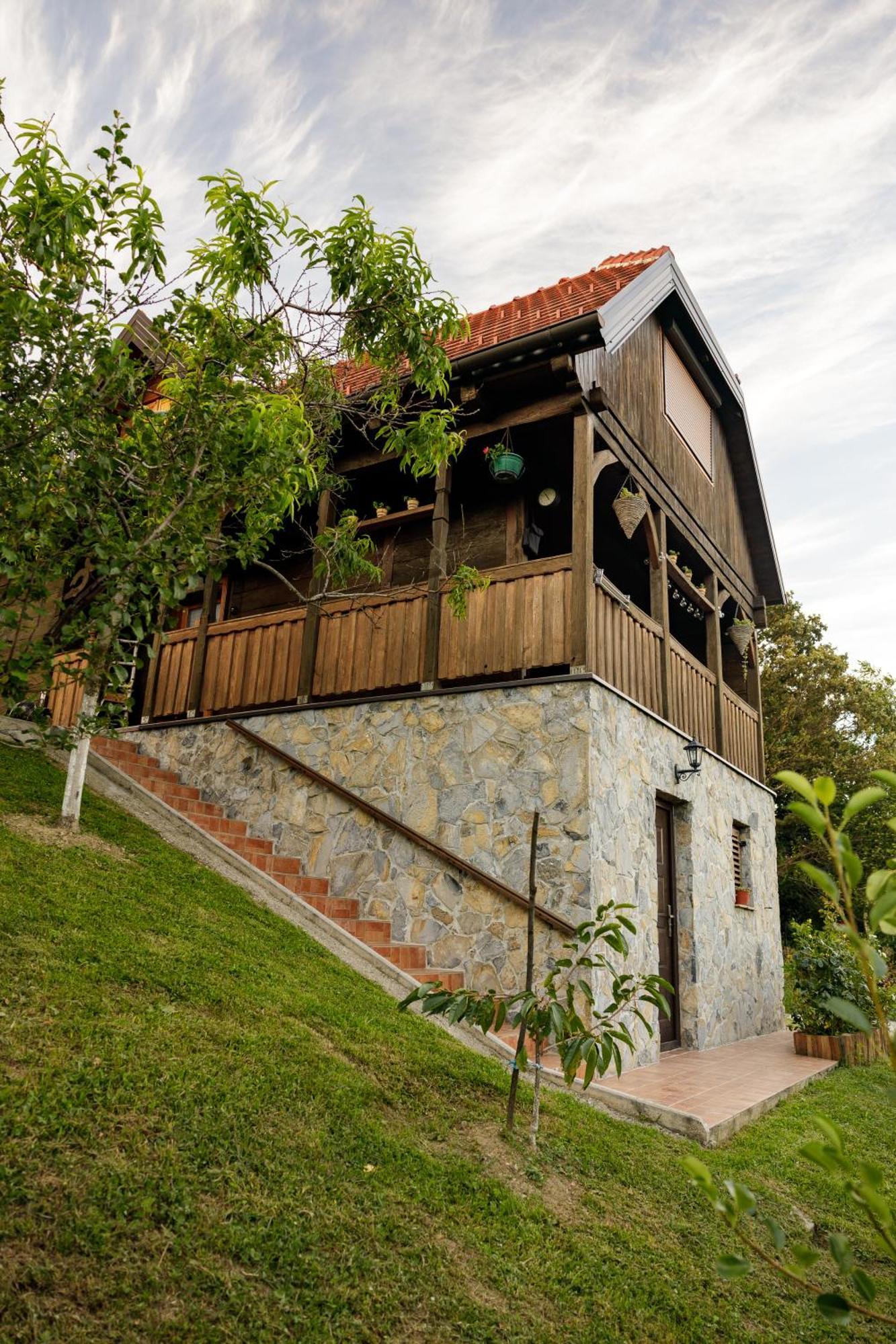 Villa Kuca Za Odmor Poljanica Okicka à Jastrebarsko Extérieur photo